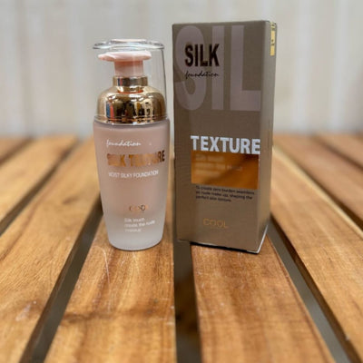 Silk Texture Moist Silky Foundation – Smooth Natural Finish